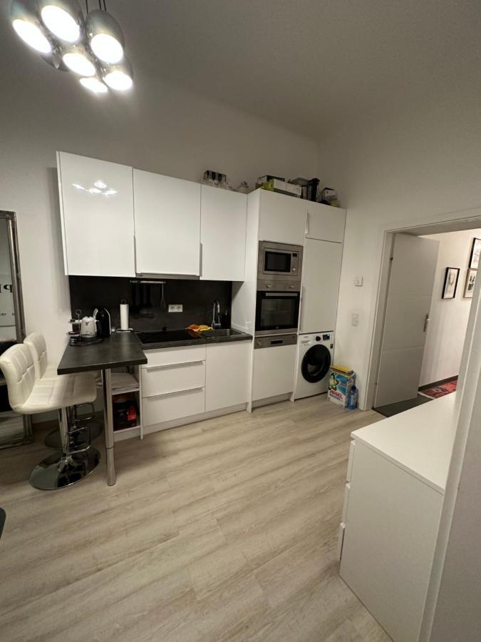 Comf. Apart Near The City - 13 Minutes To 1St Вена Экстерьер фото